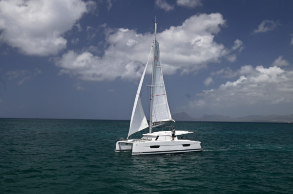 Location de bateaux Martinique France escales Antilles Isla 40 Fountaine Pajot