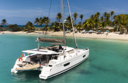 Location de bateaux Martinique France escales Antilles Helia 40 Fountaine Pajot